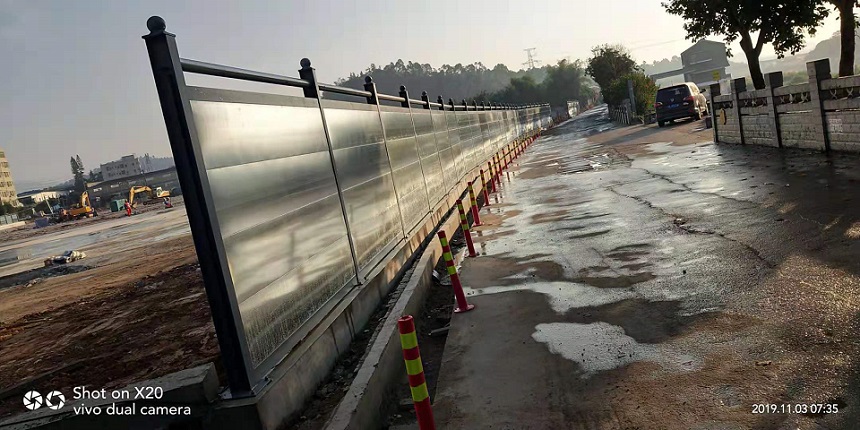 裝配式烤漆圍擋規(guī)格，工程圍擋廠家